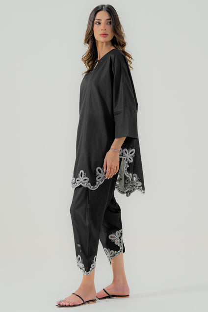 On the edge 2 piece