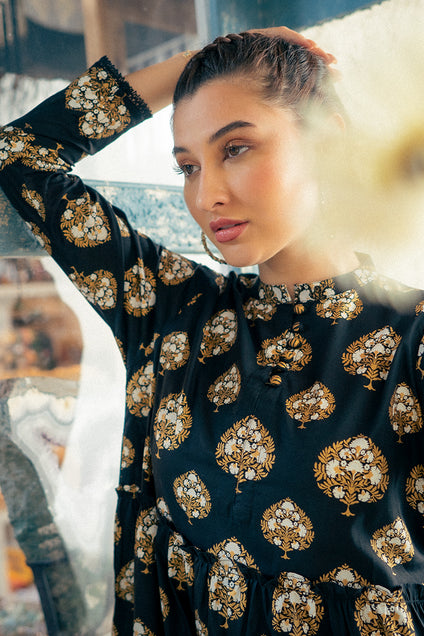 Gold Paisley 1 piece