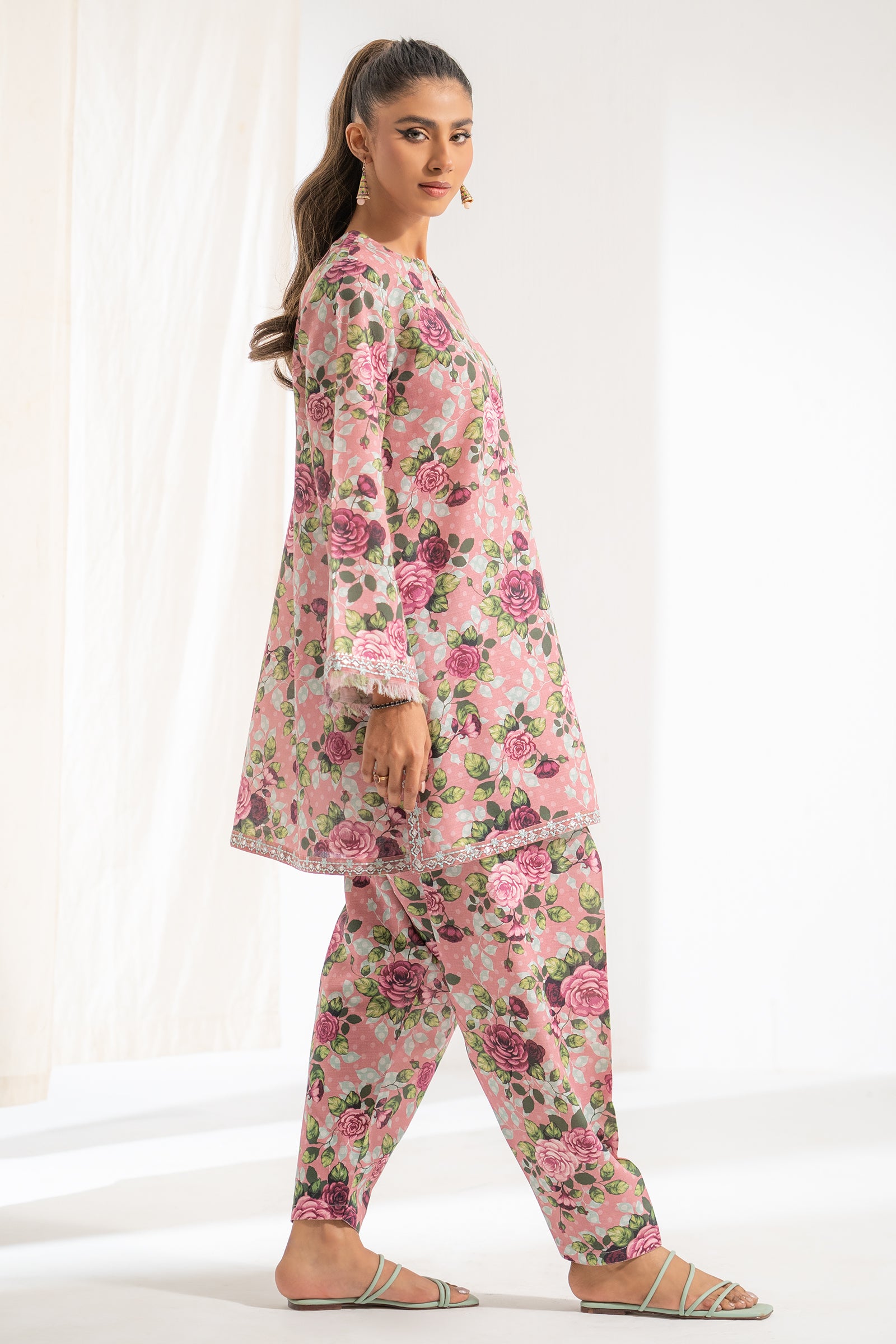 Masterpiece 2 piece