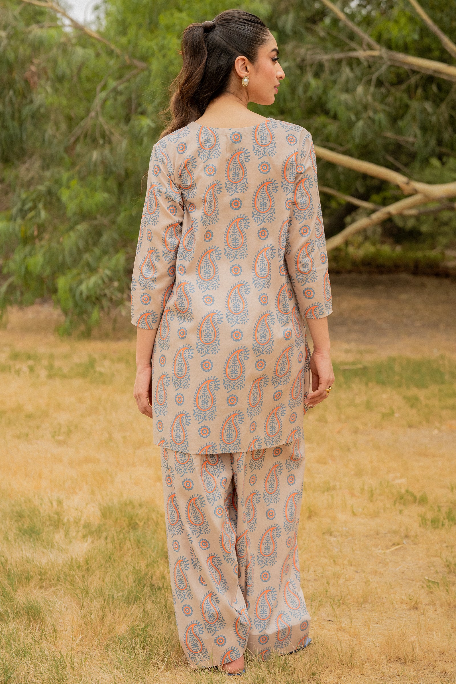 Many paisley 2 piece